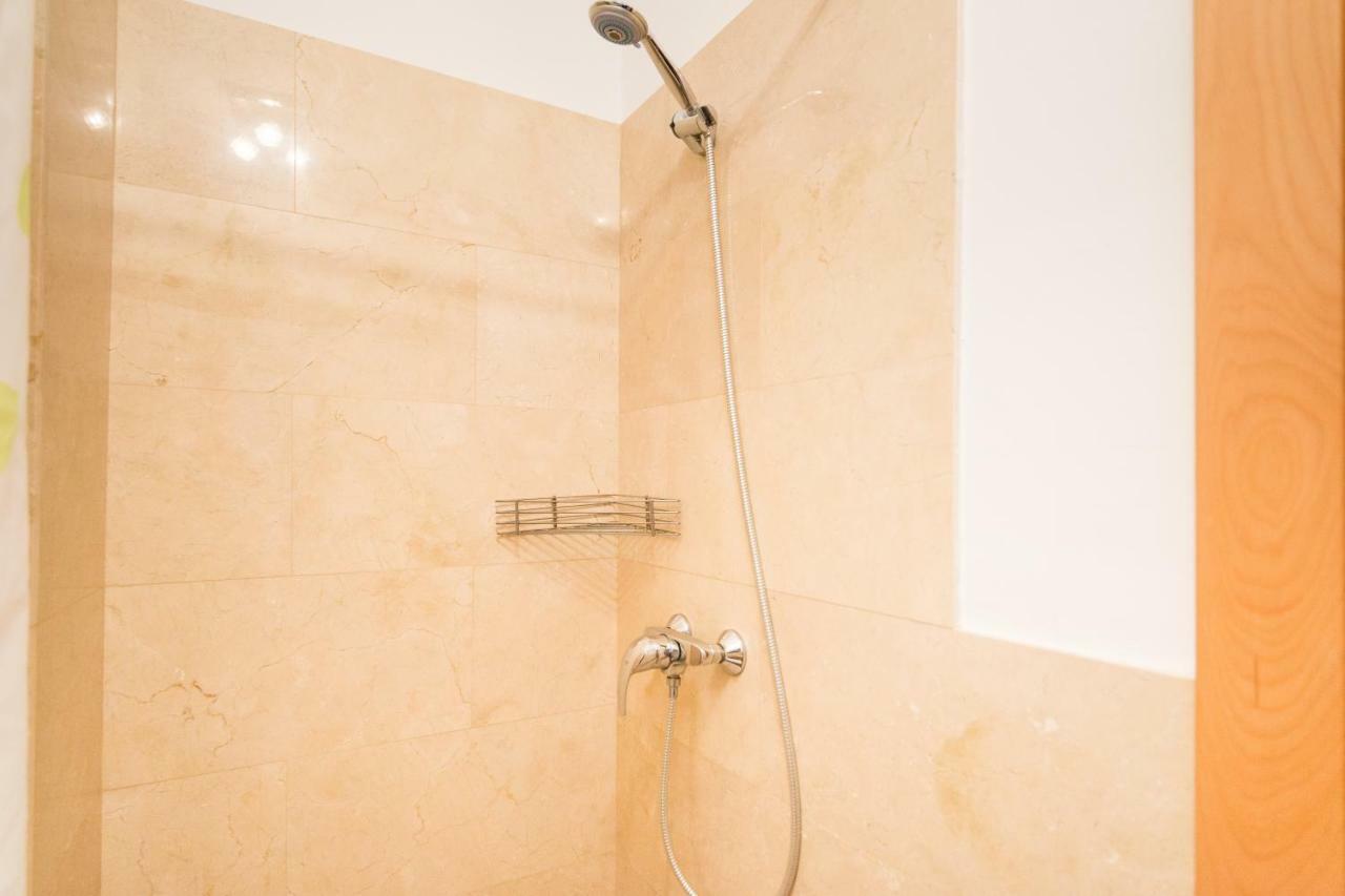 A Dos Pasos De Todo Apartment Malaga Ngoại thất bức ảnh